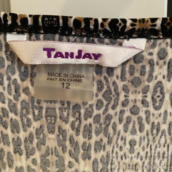 Knee length animal print dress - Picture 2 of 3